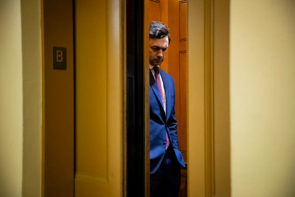 NextImg:Ossoff sticks with Trump resistance despite shutdown pressure