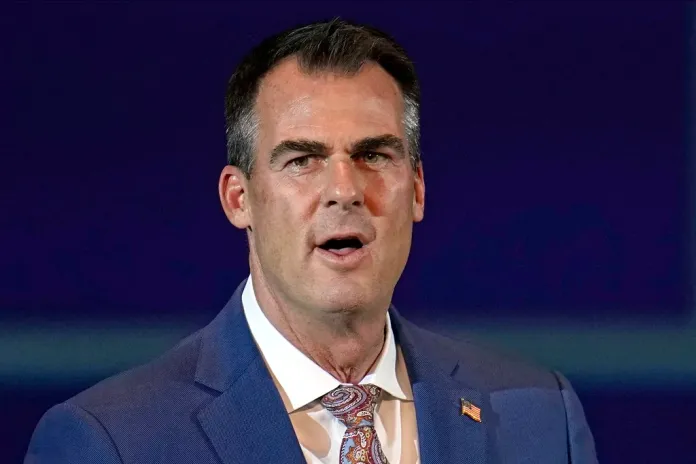 Stitt disagrees with Texas National Guard deployment to Chicago