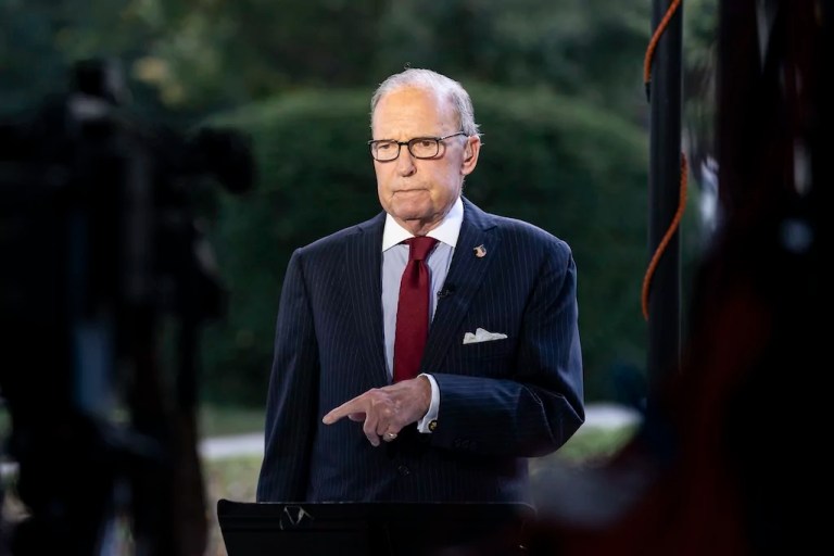 Larry Kudlow removes himself from consideration for Trump Cabinet role