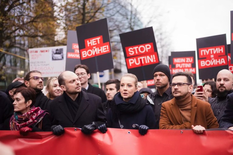 Putin critics lead a march in Berlin calling for democracy in Russia and an end to war in Ukraine