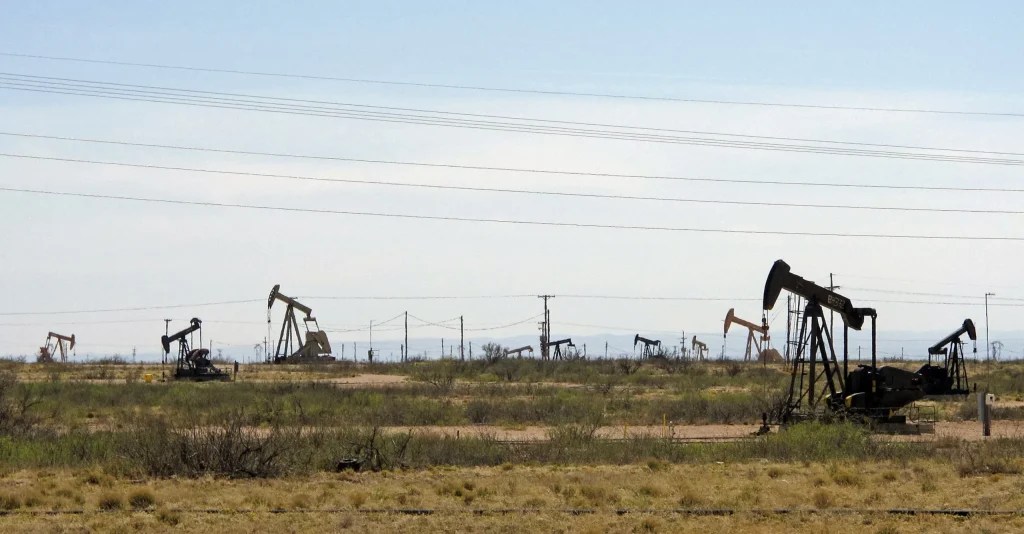 Oil executives pessimistic as drilling activity dips for end of year
