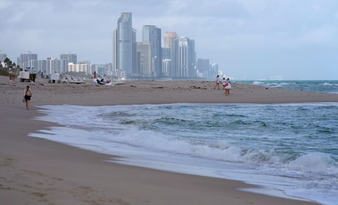 Study finds dozens of luxury buildings in Miami area are sinking