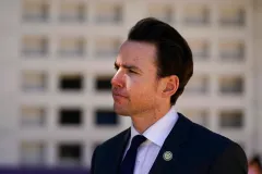 House Republican takes aim at federal funding for California high-speed rail project
