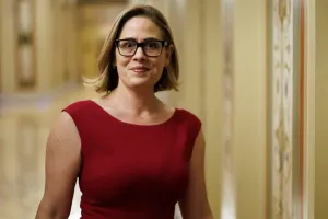 Kyrsten Sinema’s former bodyguard and romantic partner tore through her house, causing $200,000 in damage: Police
