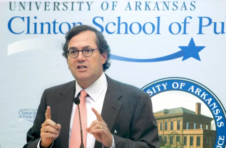 Trump taps Warren Stephens to be ambassador to United Kingdom 