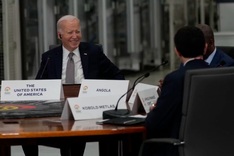 Biden appears to fall asleep during African summit