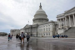 End Congress’s irresponsible Christmas tradition