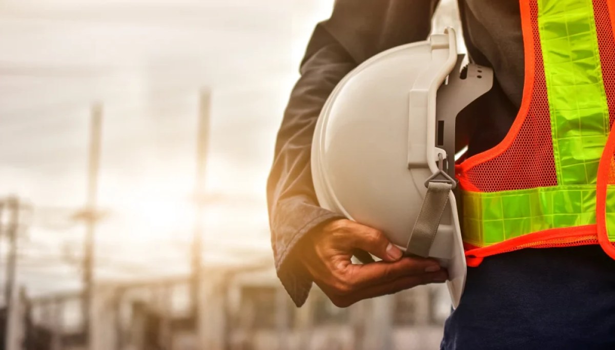 “Out with ‘Learn to Code’: Gen Z Embracing Blue-Collar Skills”