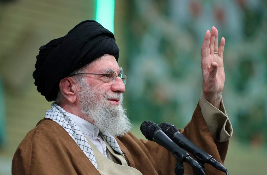 The tense tussle over Trump’s Iran strategy