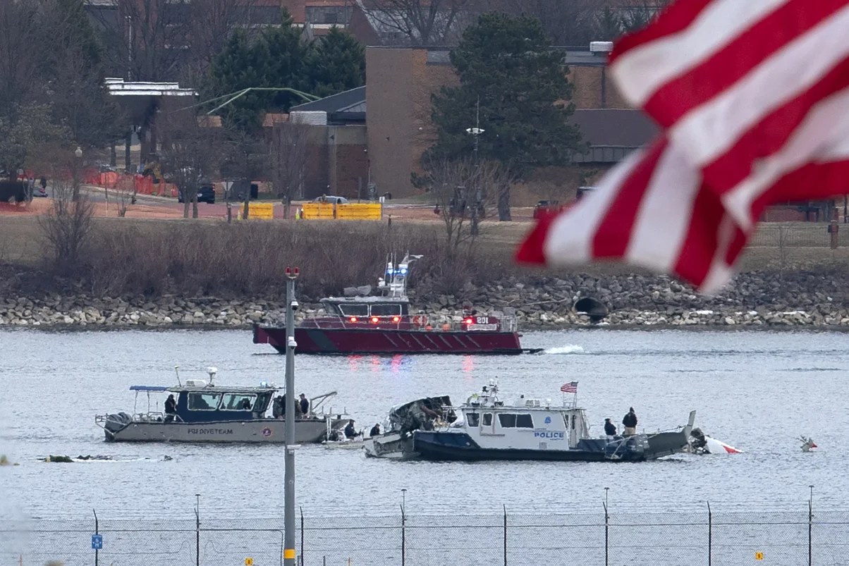 Army investigation finds systematic failures led to midair crash with commercial aircraft in DC last year