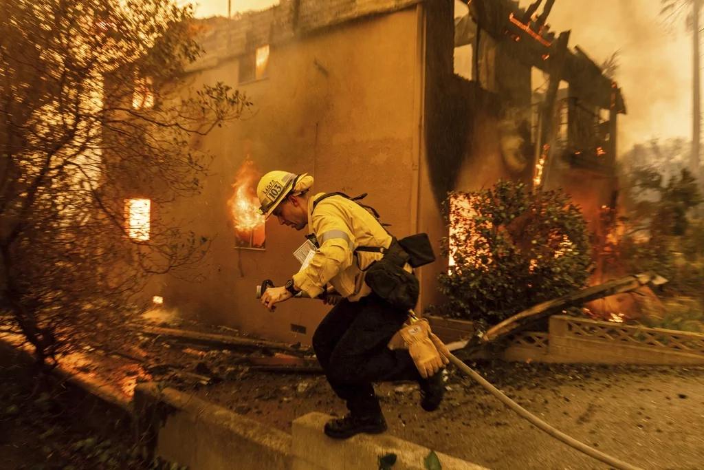 Los Angeles fire investigators blame electrical equipment for 2025 Eaton fire