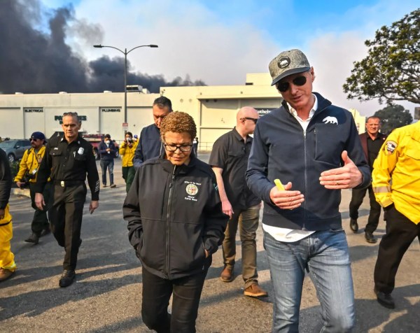 Former LA water commissioner says leaders ignored warnings before fires