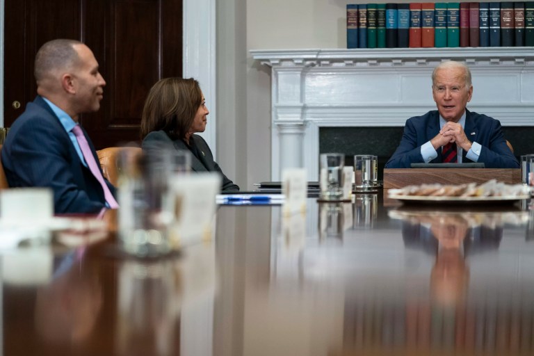 Jeffries claims he did ‘the right thing’ in initially supporting Biden in 2024