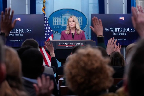Karoline Leavitt shakes up press briefing room in podium debut