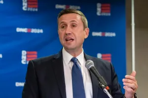 Ken Martin pressured to quit after release of incomplete DNC autopsy