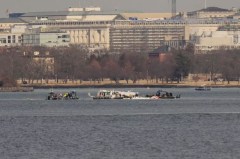 WATCH LIVE: NTSB hold press briefing on DC plane crash investigation