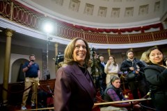 Harris swears in Republican Senate in final weeks of vice presidency