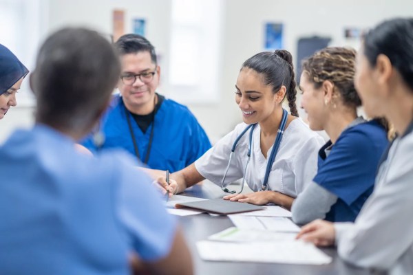 More Minnesota nurses vote to remove union