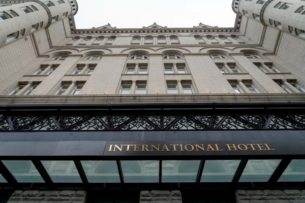 Trump Organization looking into buying back DC hotel