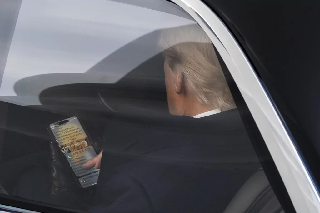 Trump read congratulatory texts on the way to inauguration