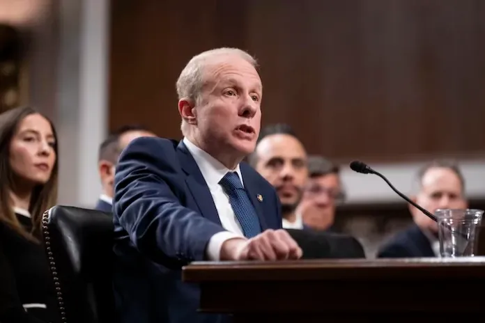 Congress should be giving Steve Feinberg a reason to stay