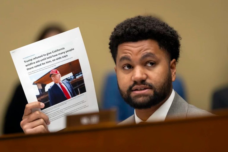 House Oversight hearing devolves into chaos as Frost hurls insults about Trump and Musk
