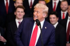 EU delays tariff countermeasures while trade deal is finalized