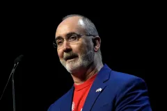 UAW’s Shawn Fain says there’s ‘no trade-off’ between anti-Trump and pro-tariff stances