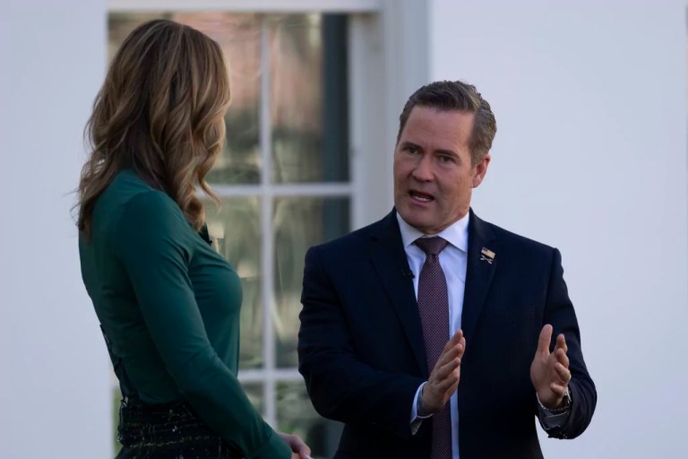 Trump stands by Waltz after Houthi group chat leak