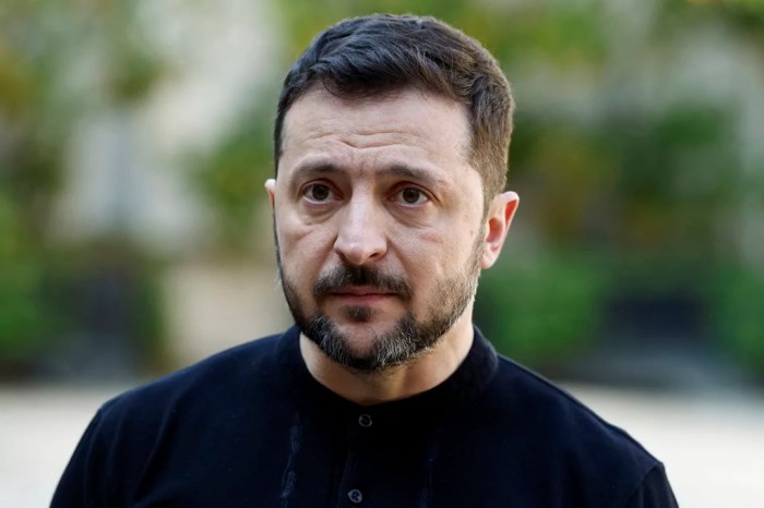 Ukrainian President Volodymyr Zelenskyy arrives for an EU Summit at the European Council building in Brussels, Thursday, March 6, 2025.