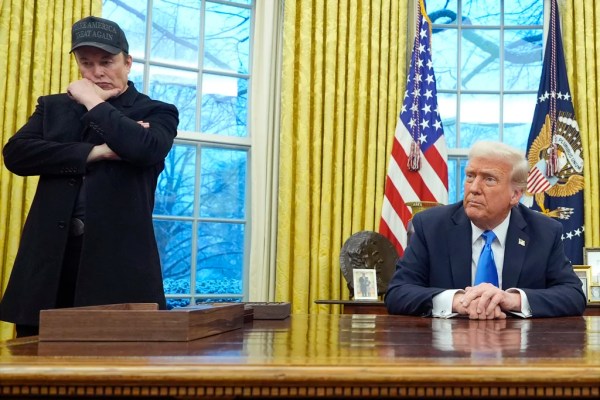 Second DOGE email deadline sows more confusion amid federal workforce