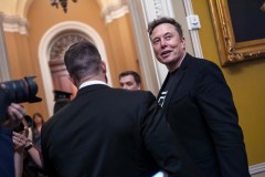 Musk tries to smooth over tensions with Congress amid push to put DOGE cuts into law