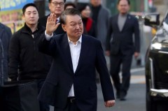 South Korea’s impeached president released from prison
