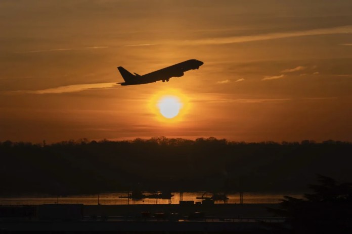 Budget airline to end deportation flights out of Arizona