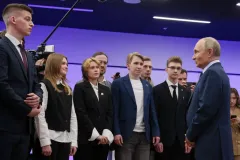 Putin gushes over Elon Musk in talk with Russian students