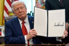Trump in ‘no rush’ on UK and China trade but expects deals in ‘three or four weeks’