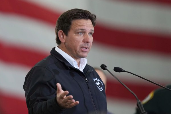 DeSantis highlights ‘Operation Tidal Wave’ and deporting illegal immigrants in Florida
