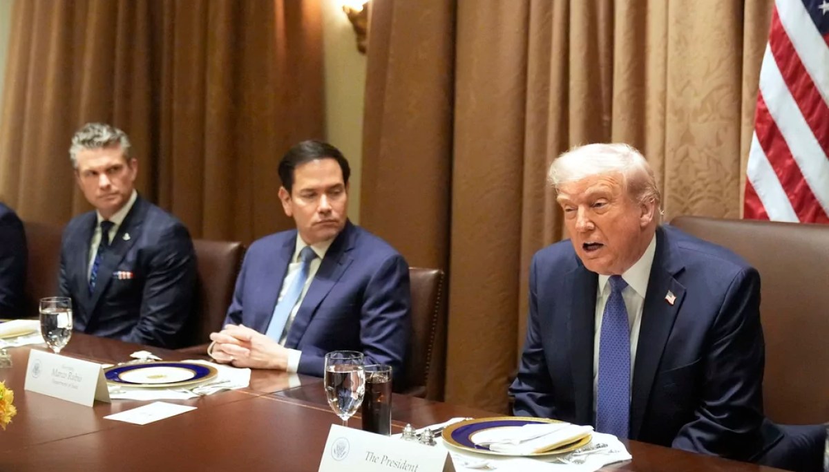Trump says he has a personal 'deadline' for Russia-Ukraine ceasefire deal