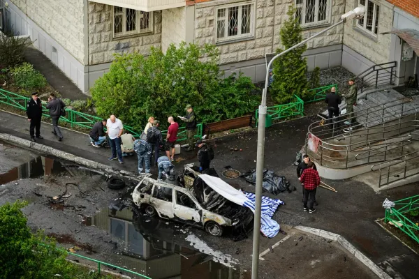 Russian general killed in car bombing as Trump envoy meets with Putin