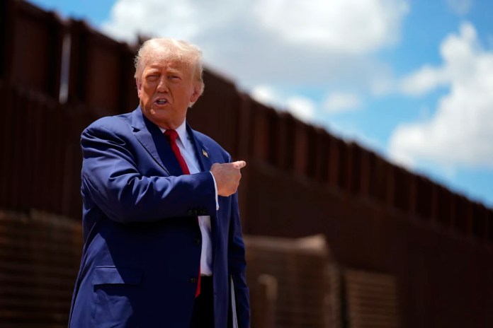 Trump administration awards billions in border Smart Wall contracts in push to target illegal immigration thumbnail