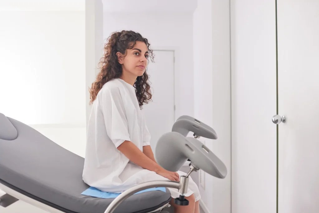 OB-GYNs haven’t moved out of anti-abortion states post-Dobbs, study finds