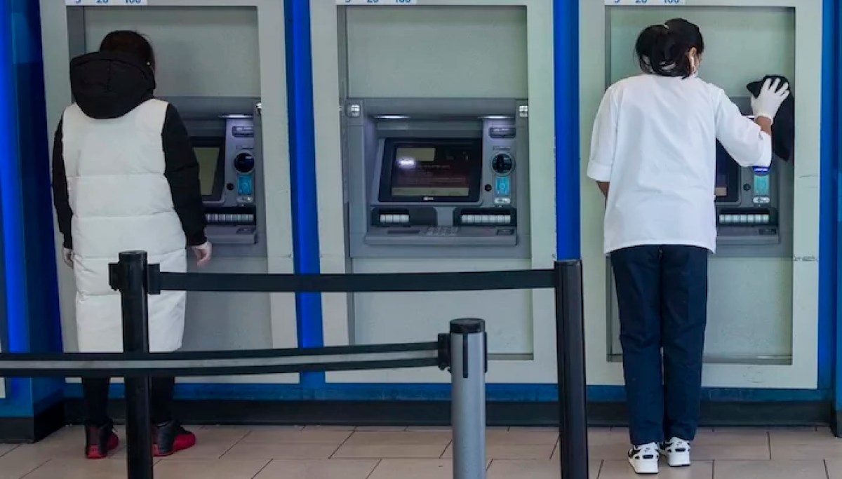 House votes to cancel rule capping bank overdraft fees, sending it to Trump