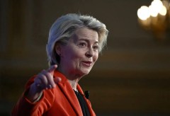 Trump to meet with EU’s von der Leyen amid tariff battle