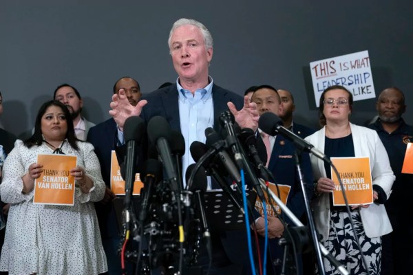 Van Hollen says Bukele making ‘huge mistake’ by not releasing Abrego Garcia