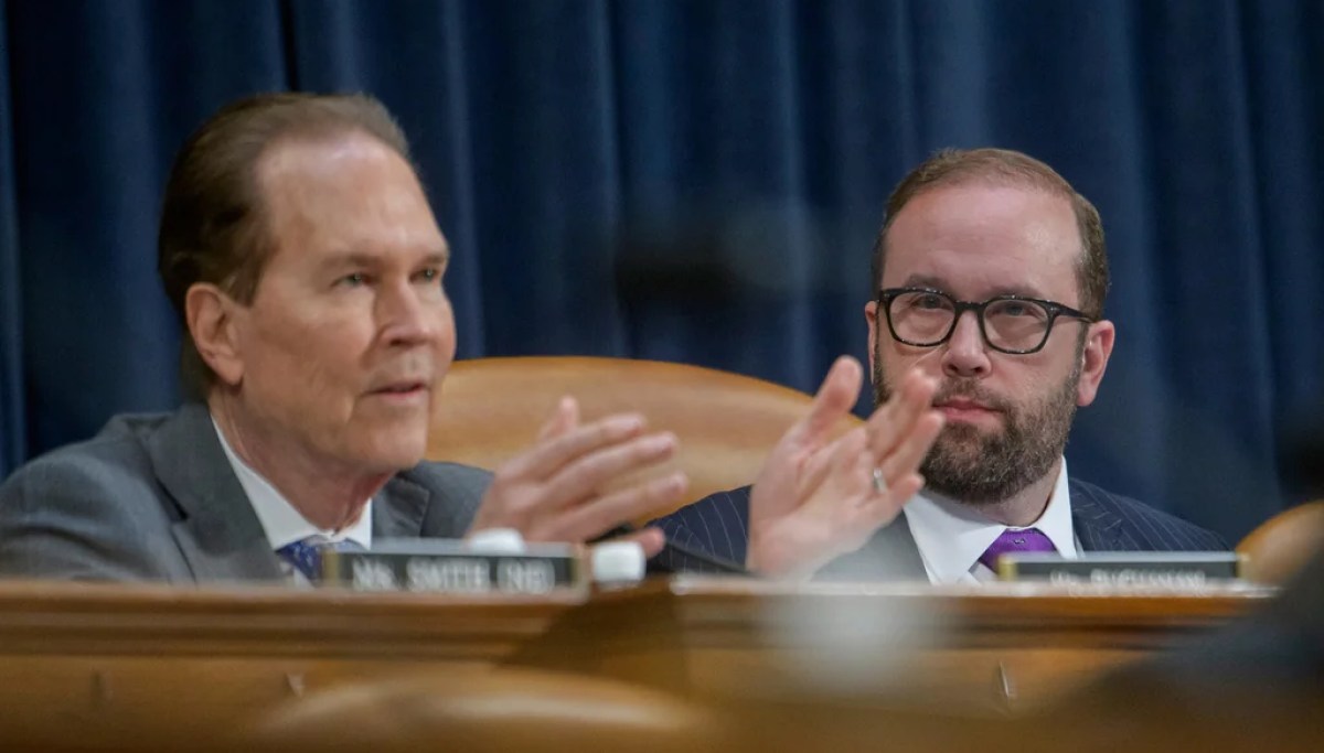 House GOP advances sweeping cuts to clean energy tax credits