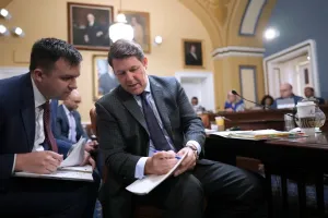 Budget committee to weigh fiscal commission to wrangle $40 trillion debt