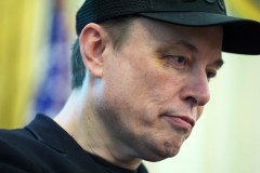 Elon Musk exits the White House with a black eye and Trump’s thanks