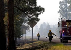 Arizona wildfire burns over 7,000 acres and evades containment