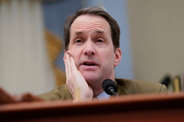 Democrat Jim Himes praises Trump on his handlings in the Middle East