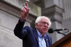 Bernie Sanders: Ride private jets? I do it for the people